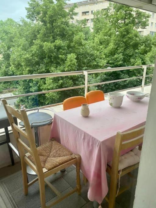 Cosy A Balcon Tour Eiffel Et Parking Appartamento
