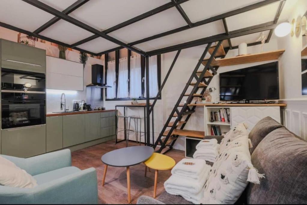 Duplex Au Coeur Du Marais, 4th Arrondissement Appartamento