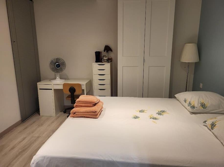 Superb Loft 200m2 8 Personnes Champs Elysees Parigi