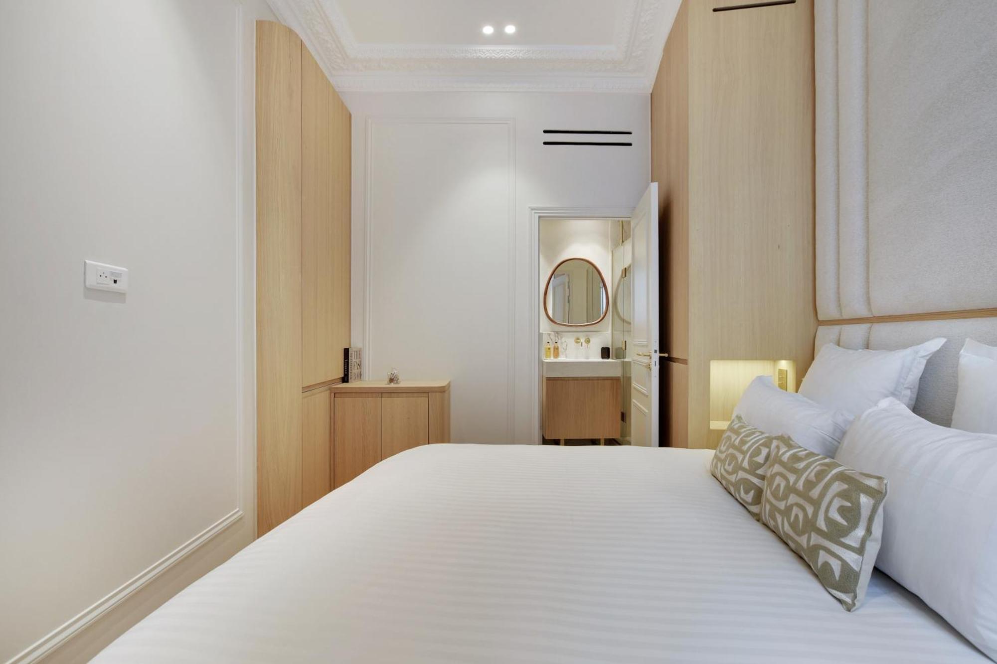 Maison Galante's With Services In La Madeleine - Opera * Paris
