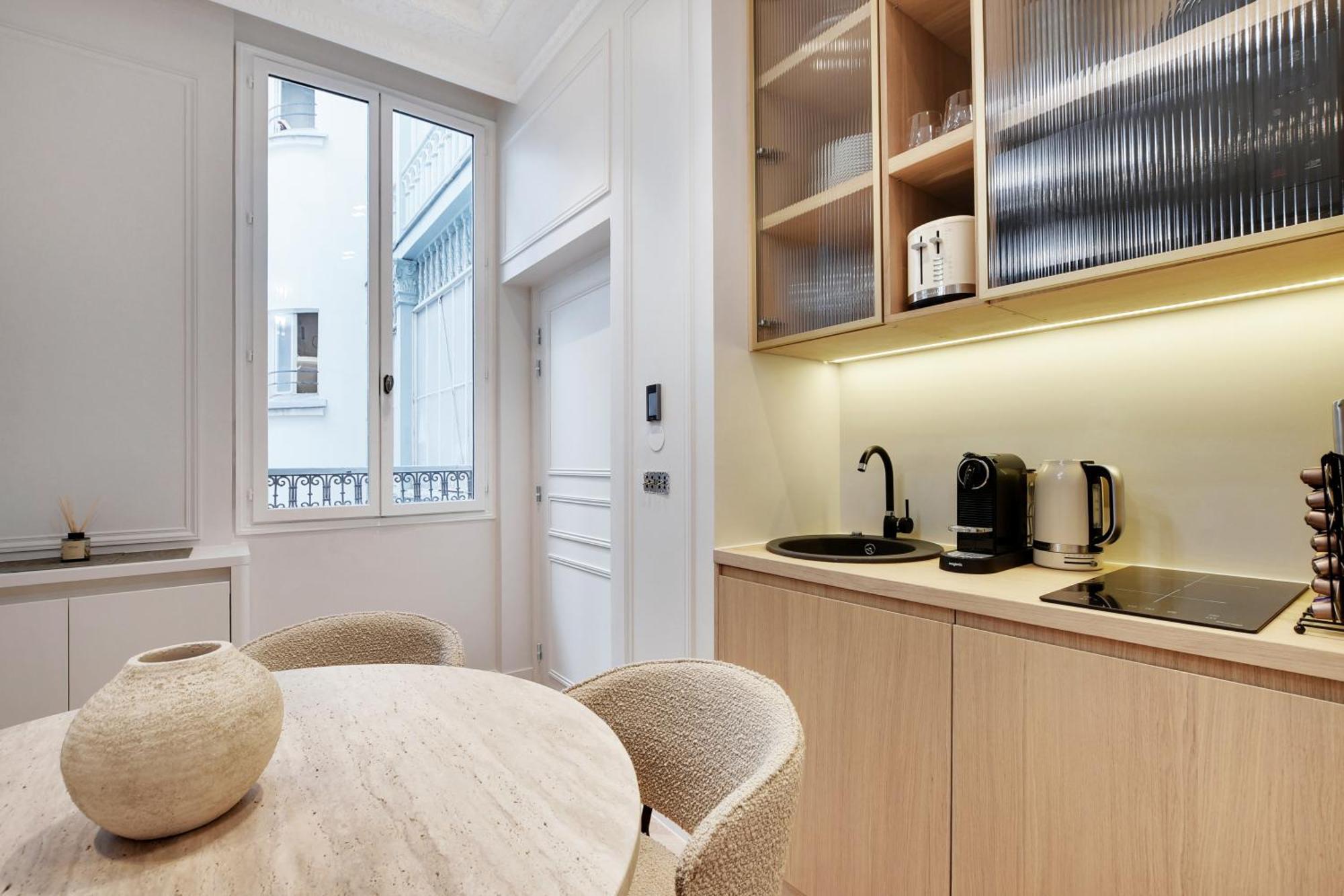 Maison Galante's With Services In La Madeleine - Opera Apartment *