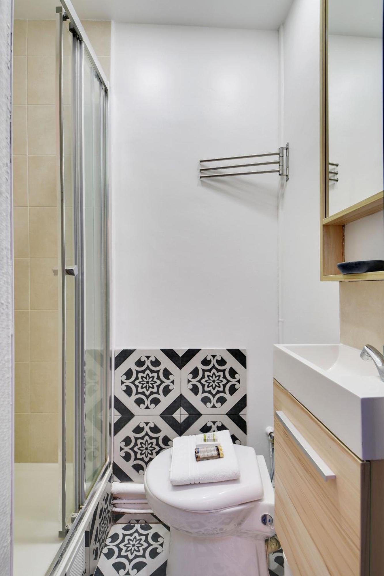 Comfortable Studio Porte-dauphine *