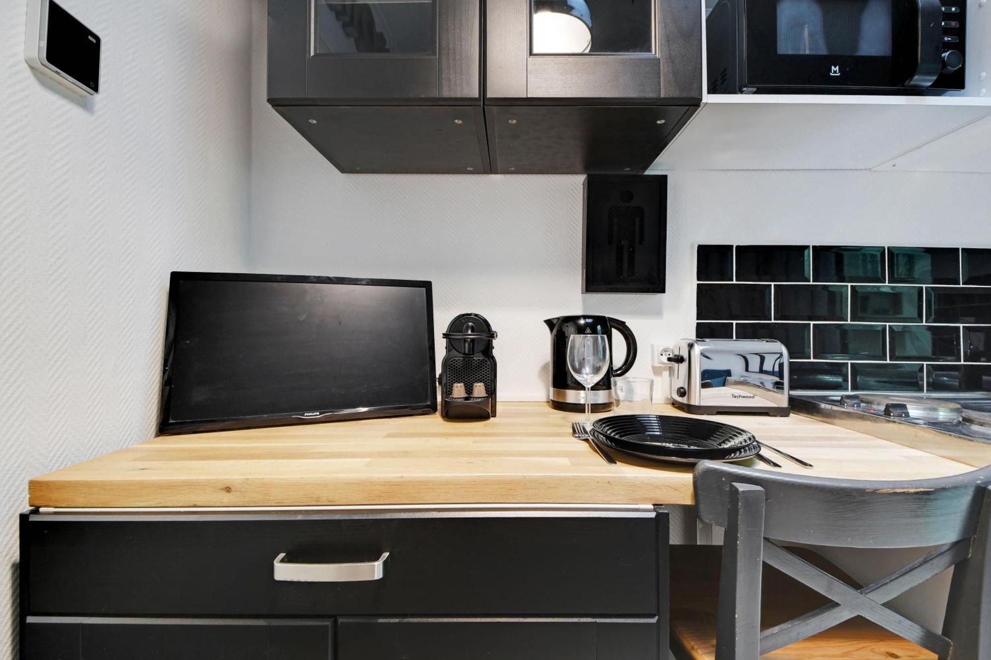 Comfortable Studio Porte-dauphine Appartamento Parigi