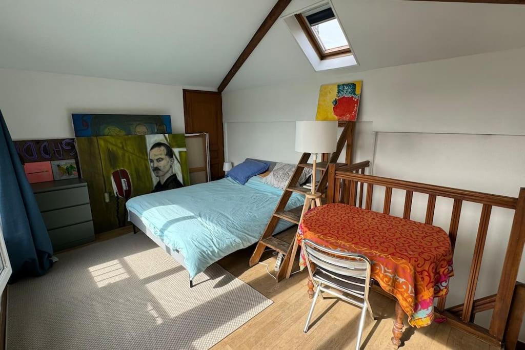Rare Duplex Au Sommet De Montmartre * Paris