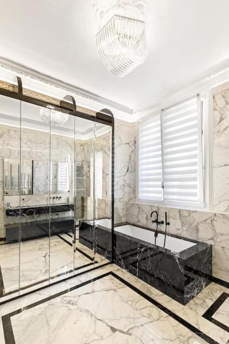 Appartamento Magnifique A Arc De Triomphe 264 M2