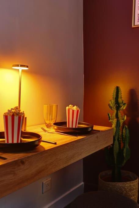 Sacre Coeur, Netflix & Chill * Parigi