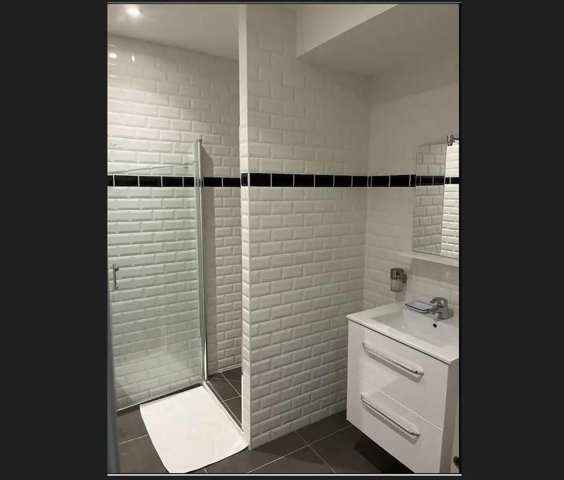 11 - 2 - 2 Sdd - 2 Wc Apartment Paris