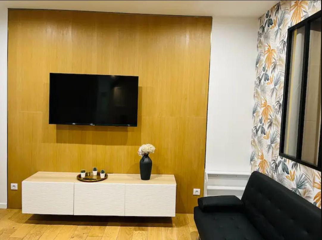 Apartment 11 - 2 - 2 Sdd - 2 Wc *