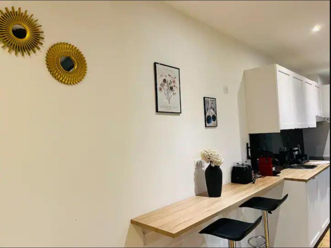 11 - 2 - 2 Sdd - 2 Wc Apartment *