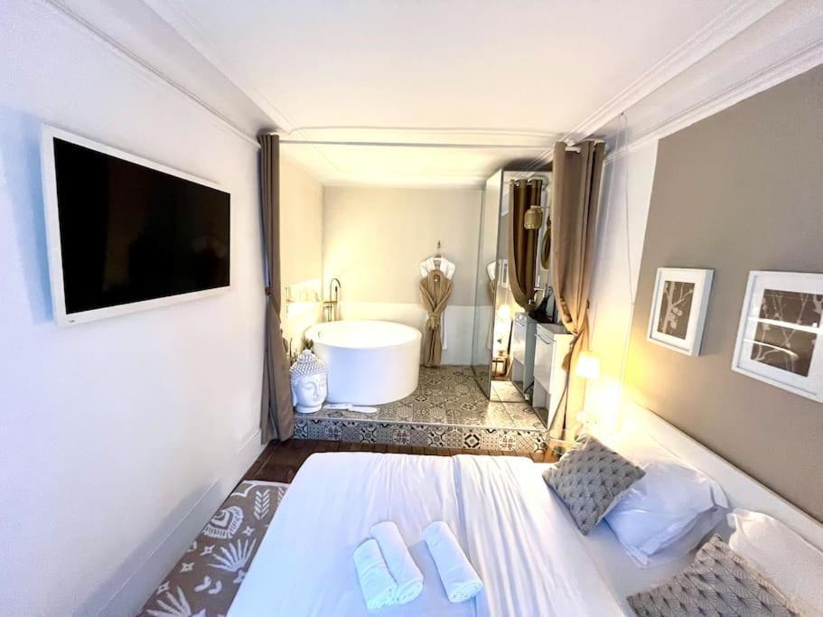 Appartamento Confort Relaxant Gare Du Nord Barbes Parigi
