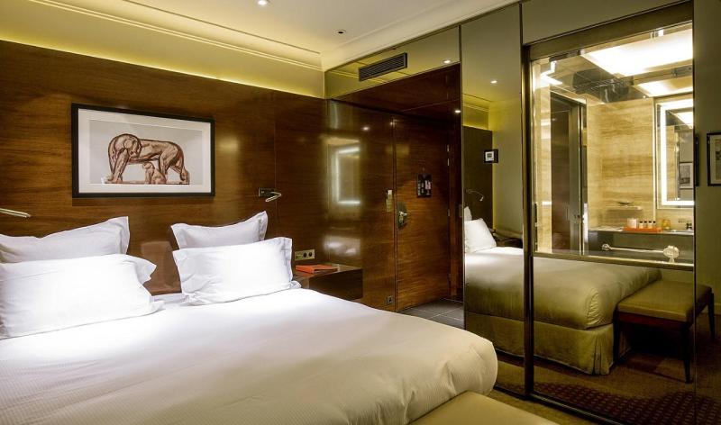 Hotel Montaigne 5*