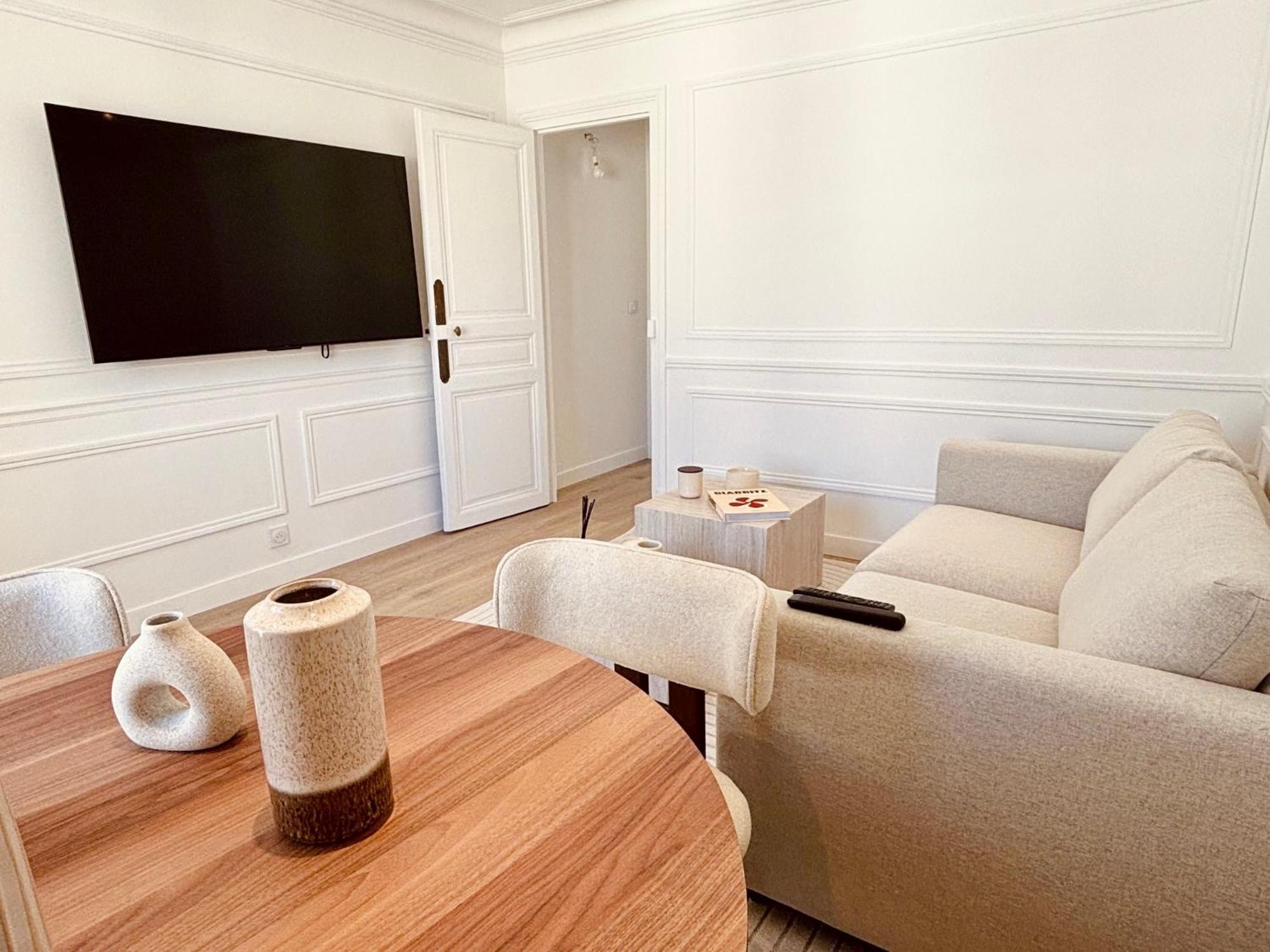 Apartment Le Penthouse Bourdonnais Paris