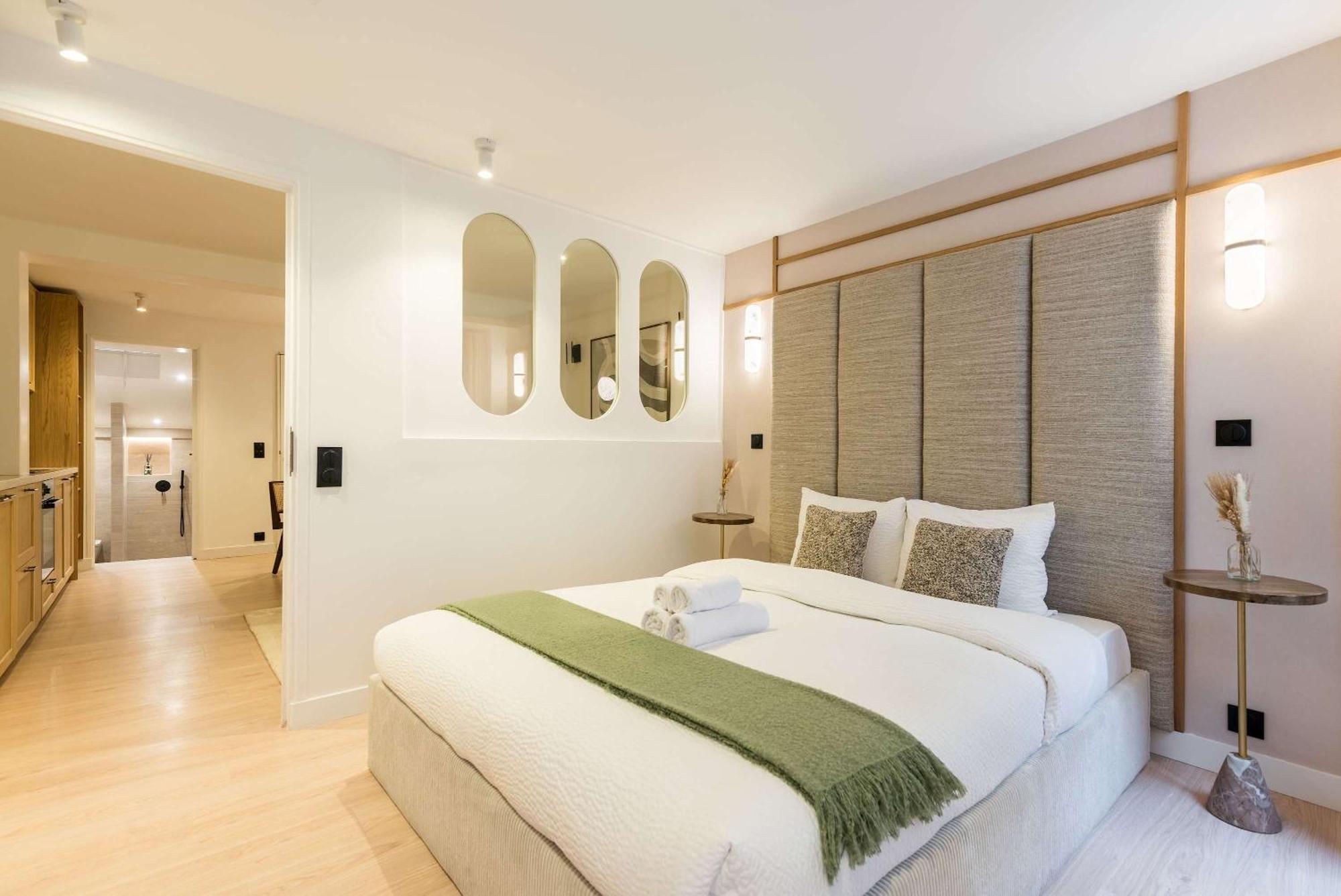 Opera - Elegant - Haystia Apartment *
