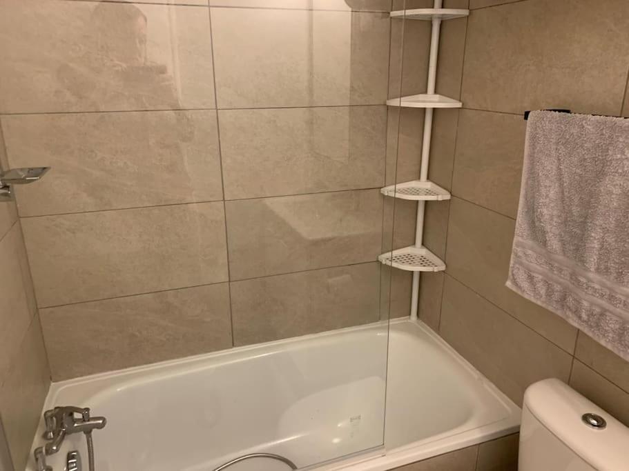 Lumineux, Refait A Neuf, Metro Jourdain Apartment