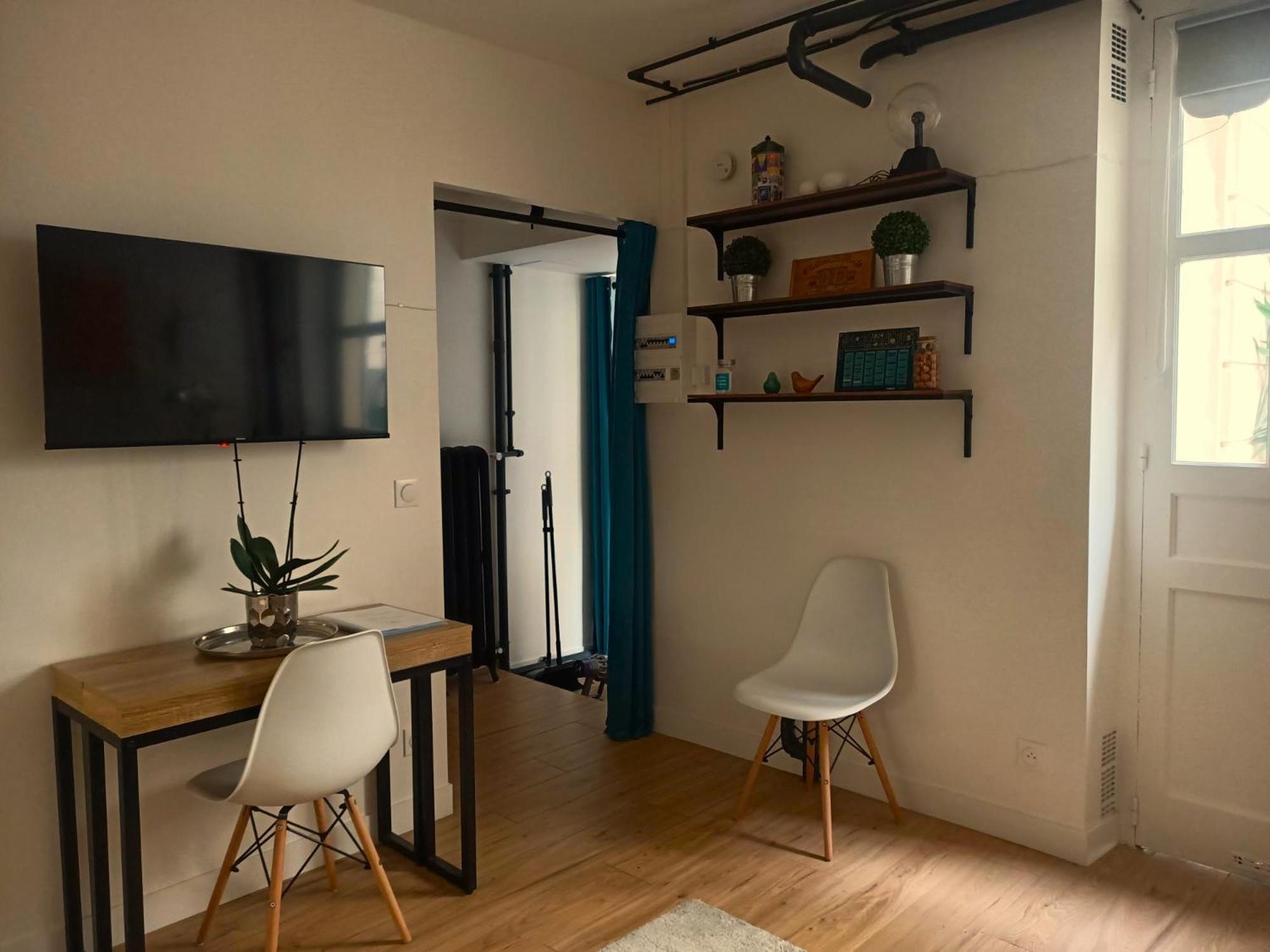 Apartment And Cosy 1 Bedroom *