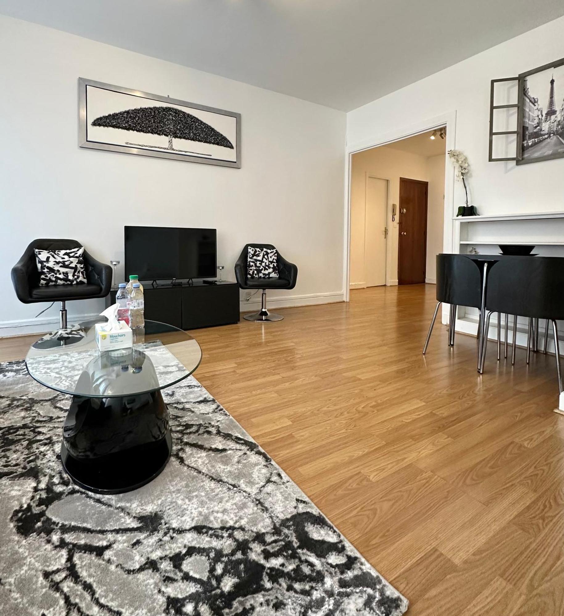 Champs Elysees 4 * Paris