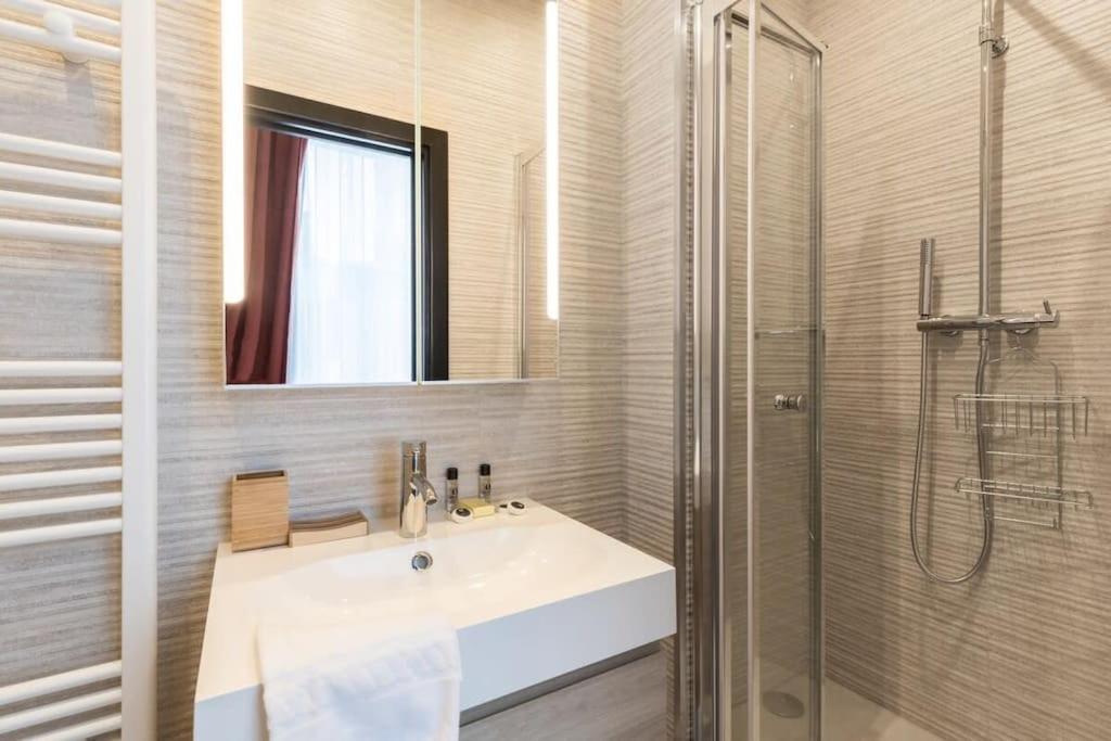 Apartment Republique Bastille Chic & Design 6p 2br *