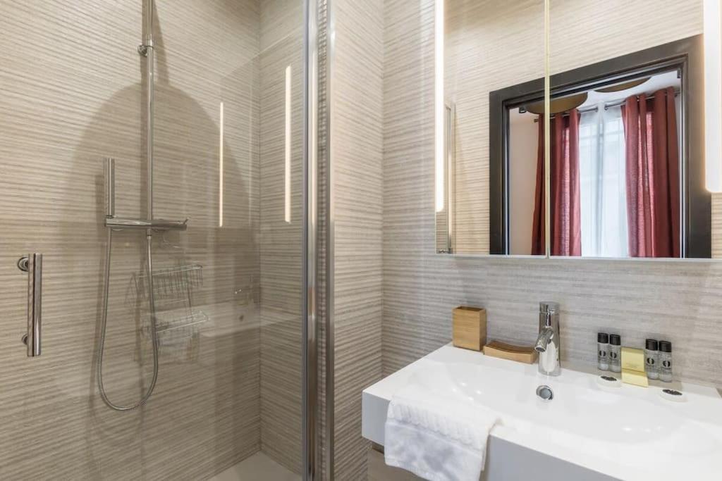 Apartment Republique Bastille Chic & Design 6p 2br