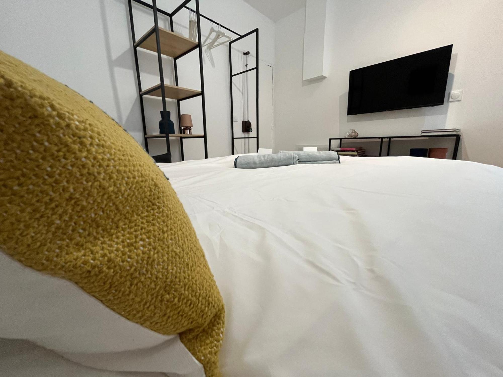 Apartment Oberkampf By Edelsam 21 Paris