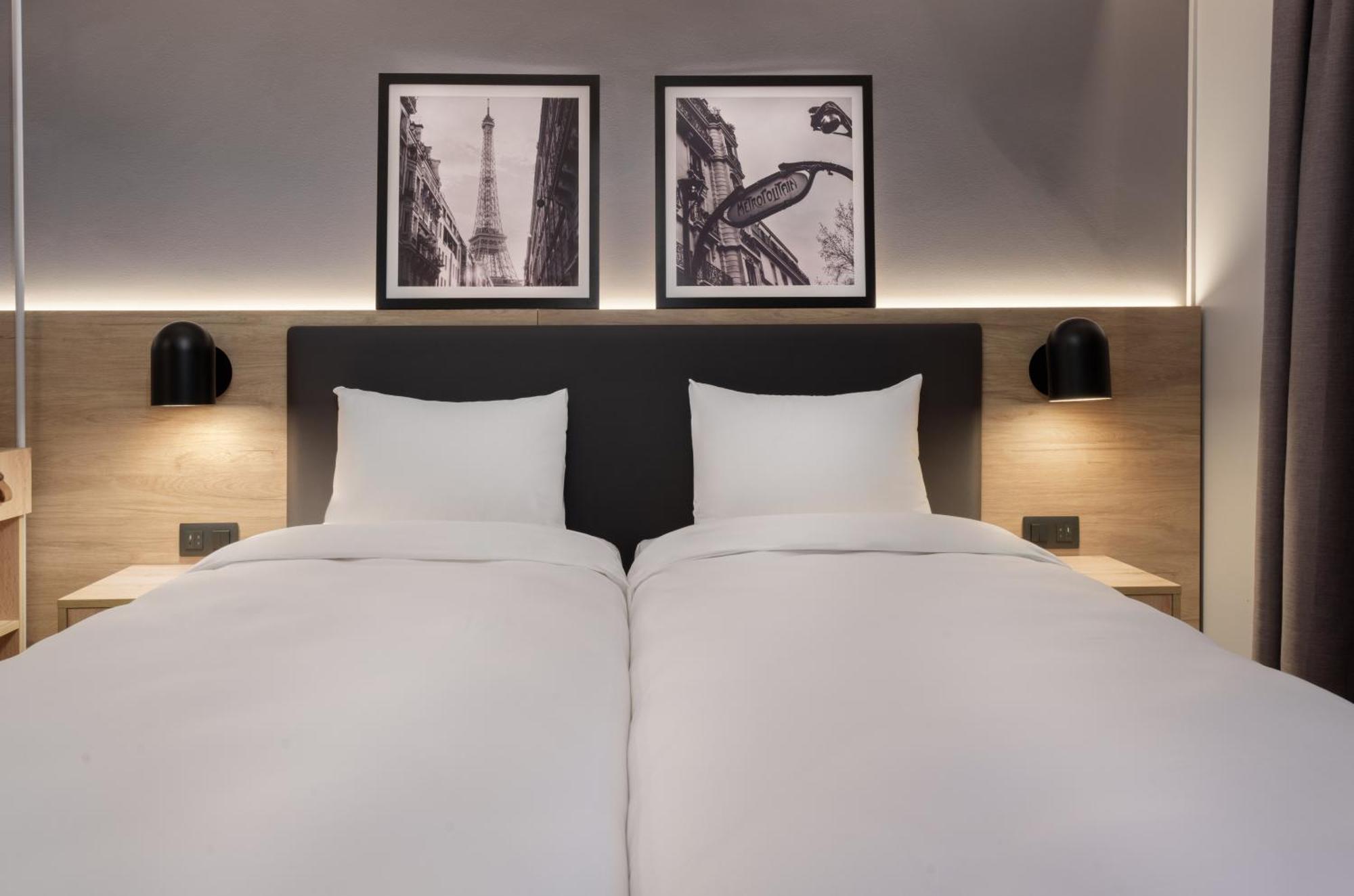 Hotel Campanile 15 - Tour Eiffel