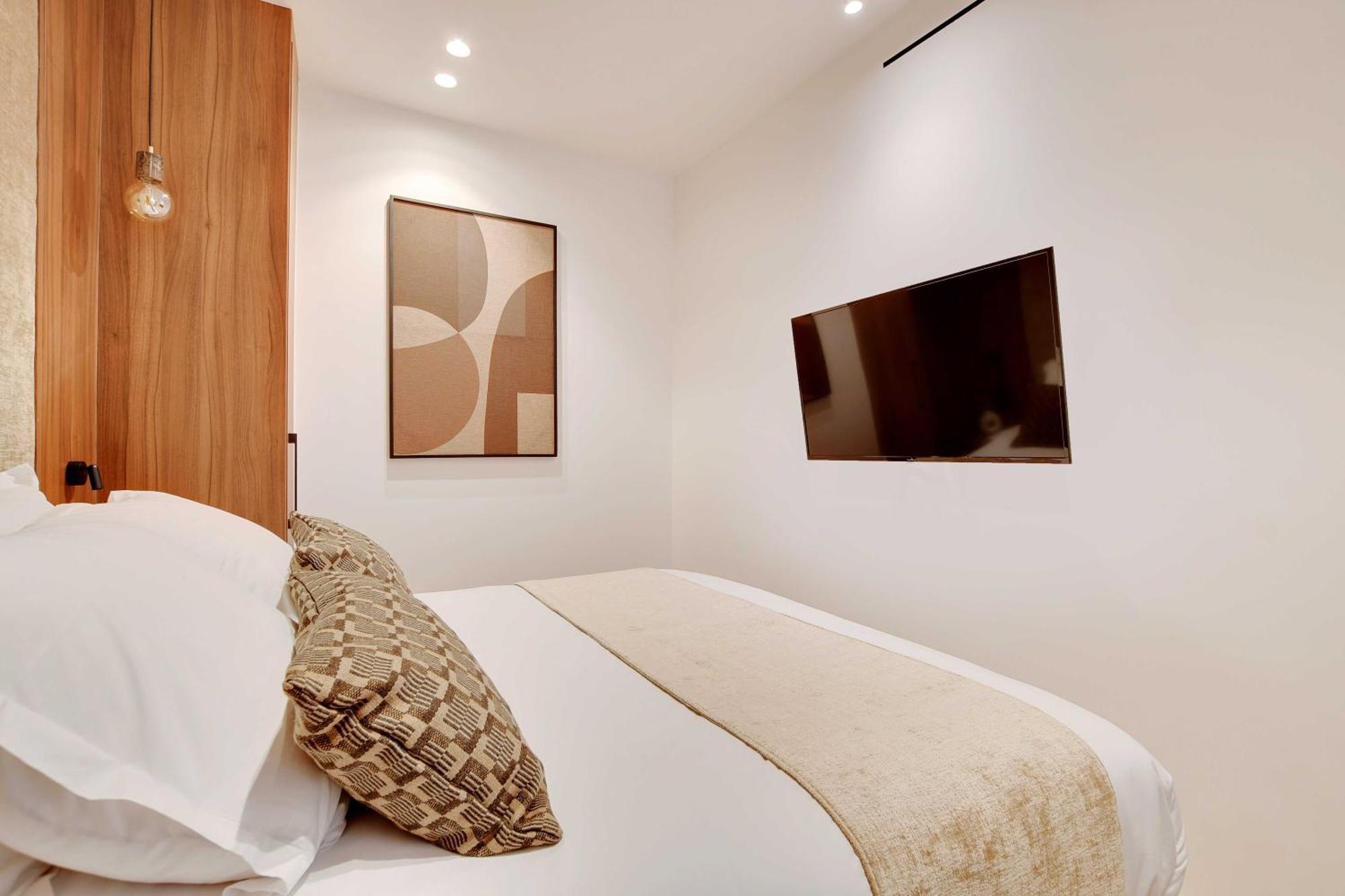 Elegant With Ac -2br-6p- Le Marais Parigi