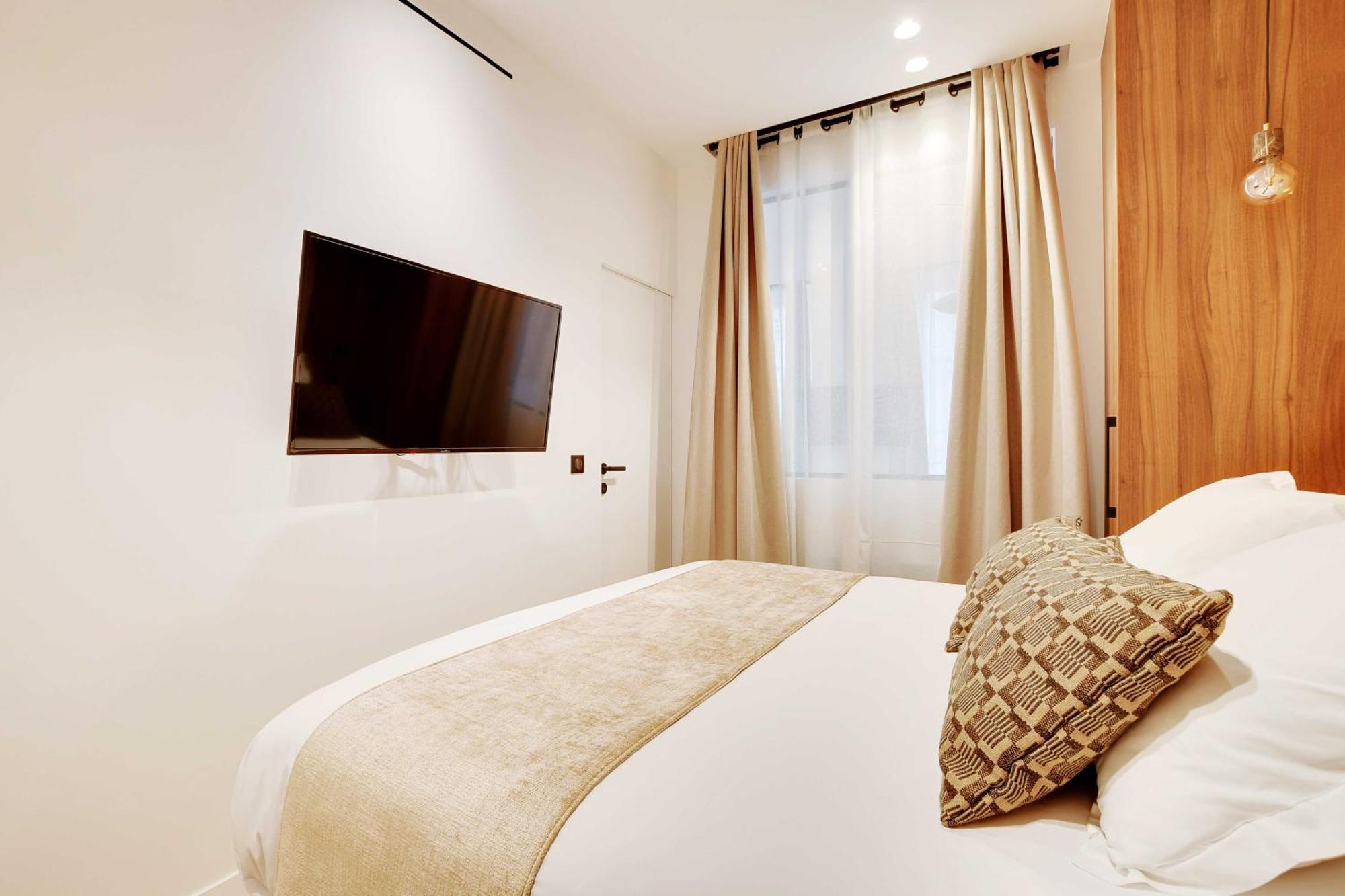 Elegant With Ac -2br-6p- Le Marais Parigi