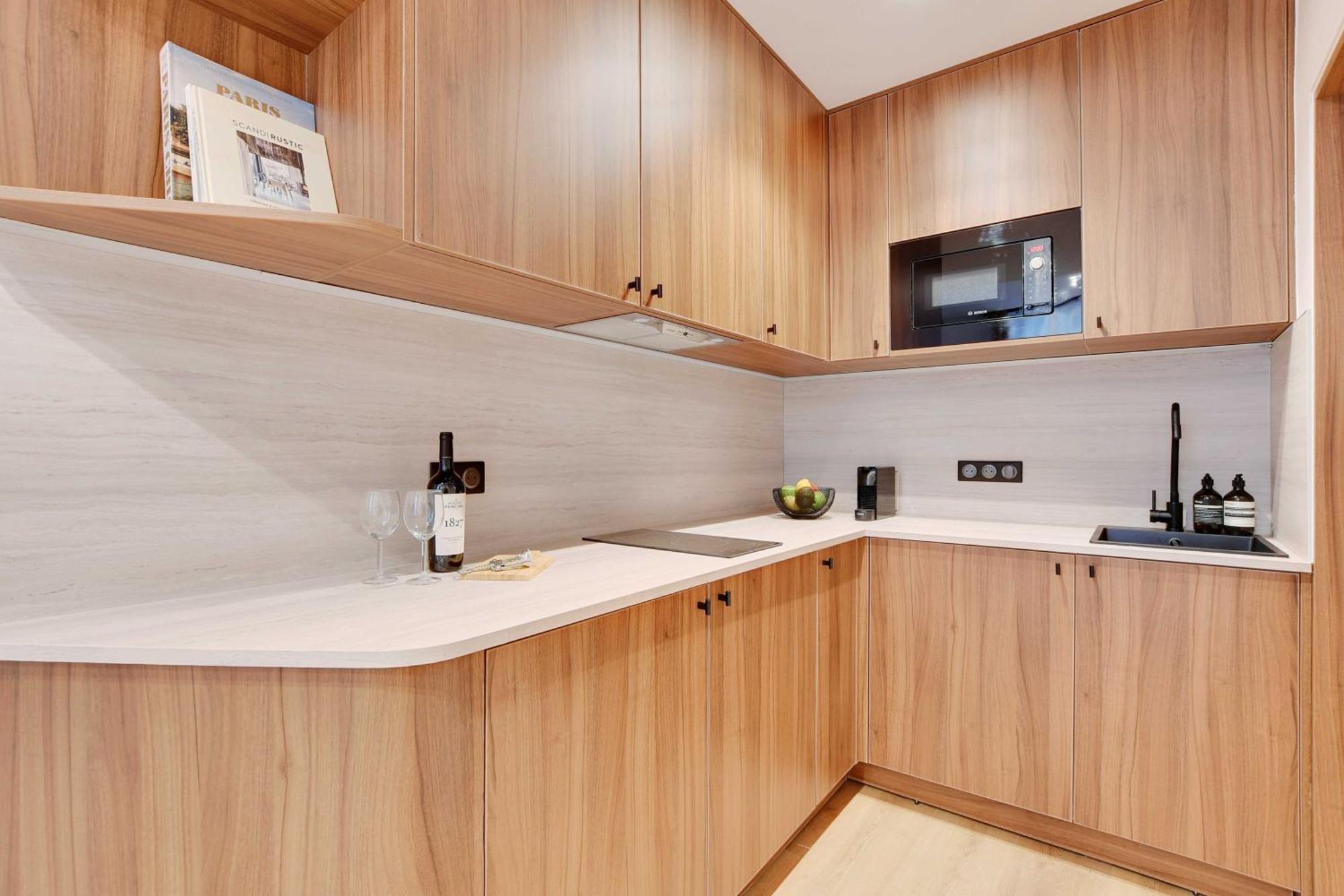 Elegant With Ac -2br-6p- Le Marais Parigi