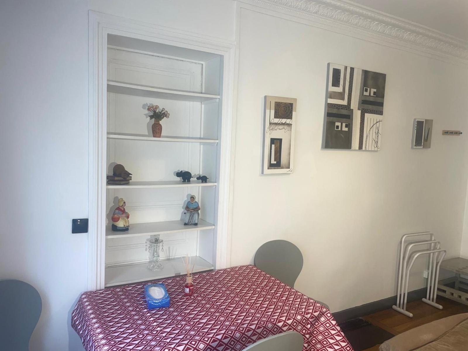 Privees Dans Un De 2 Pieces A 13e Hostel Paris