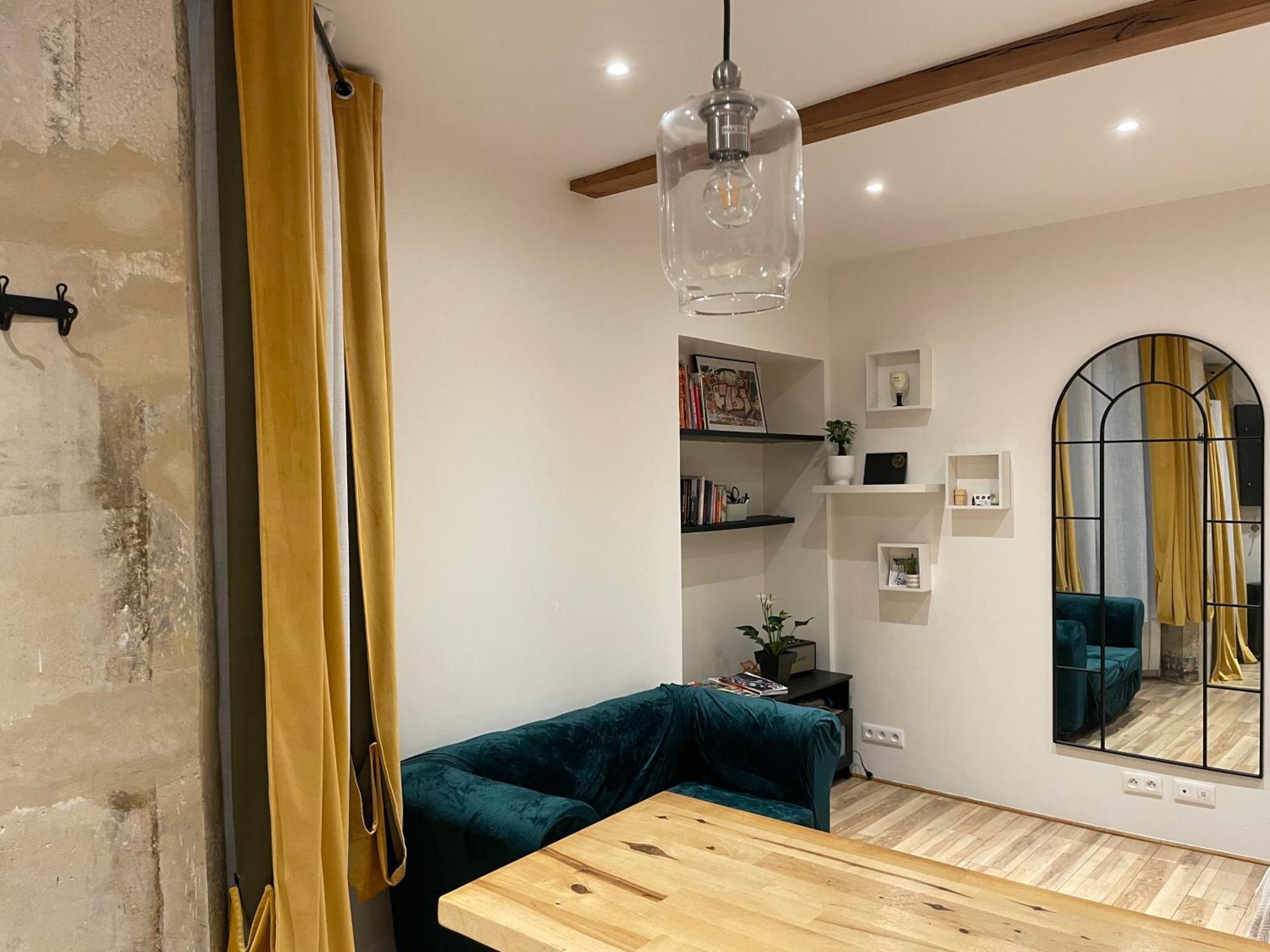 Appartamento Superbe Montmartre, Rue Des Abbesses *
