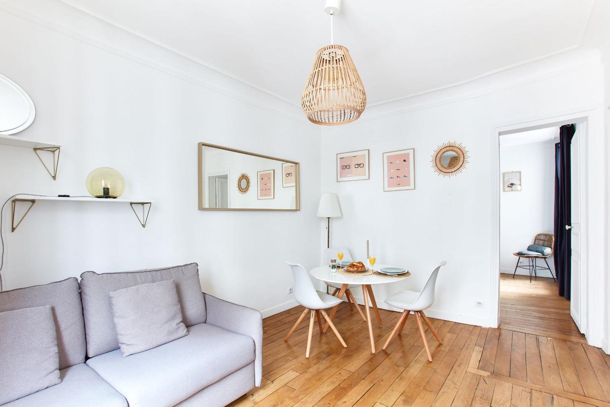 Montmartre & Rue Durantin - 1br - Cityapartmentstay Appartamento *