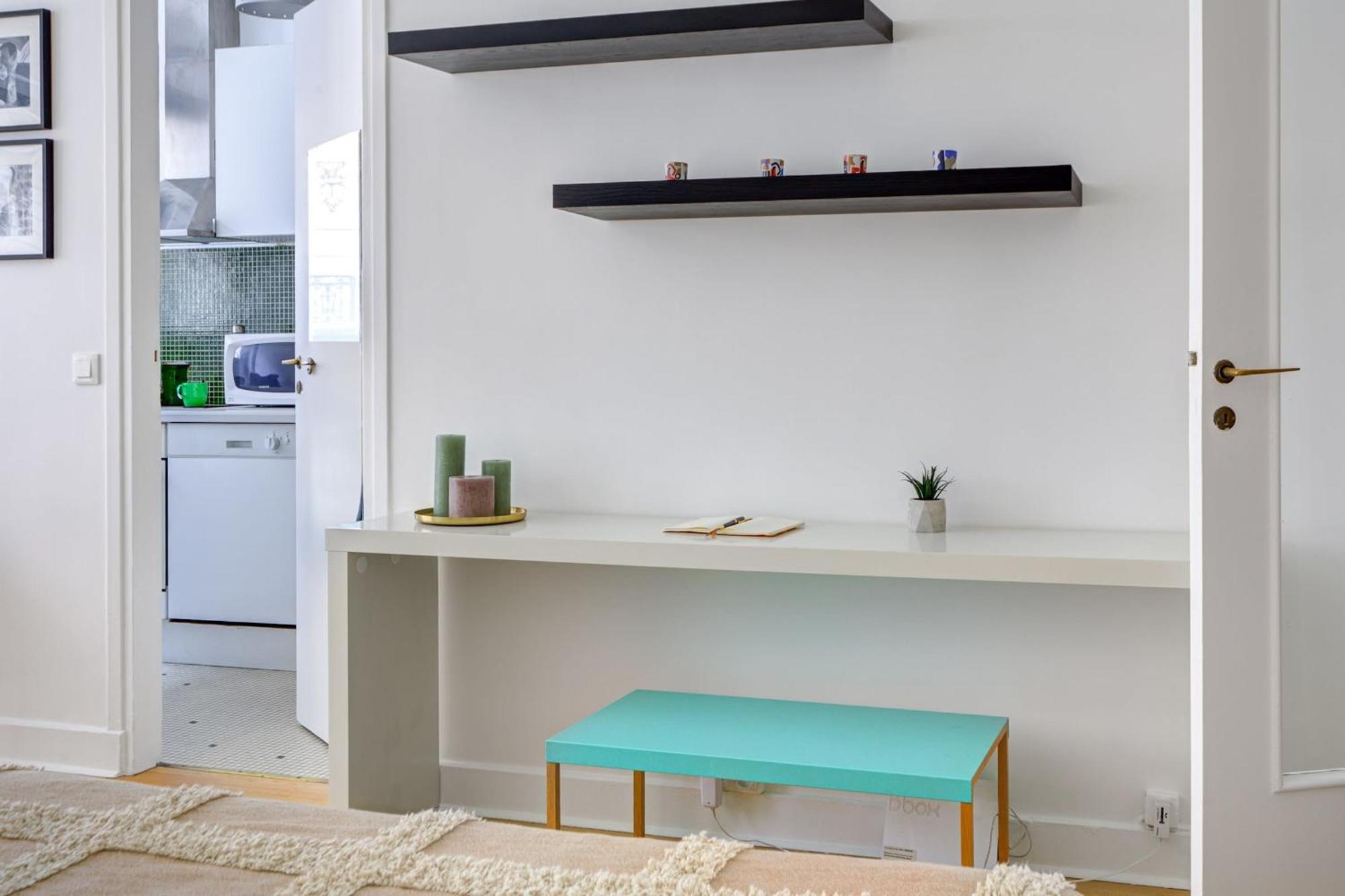 St Germain & Le Bon Marche With Balcony - Cityapartmentstay Appartamento Parigi