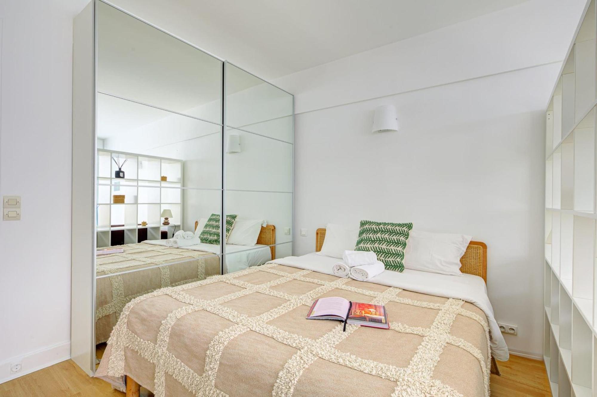 St Germain & Le Bon Marche With Balcony - Cityapartmentstay Appartamento Parigi