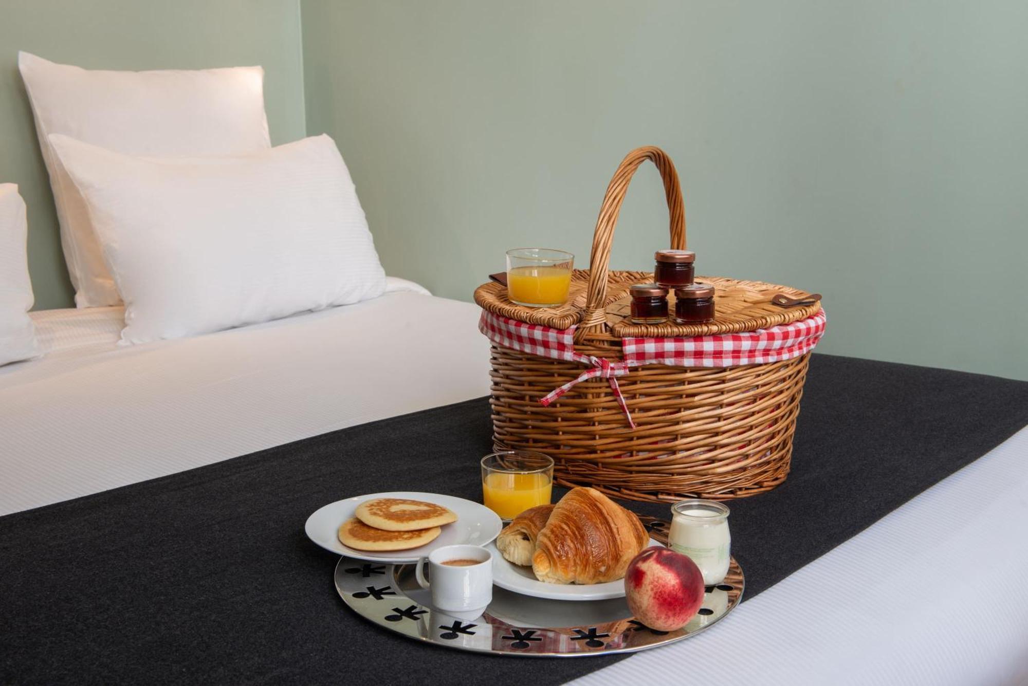 Helzear Montparnasse Hotel