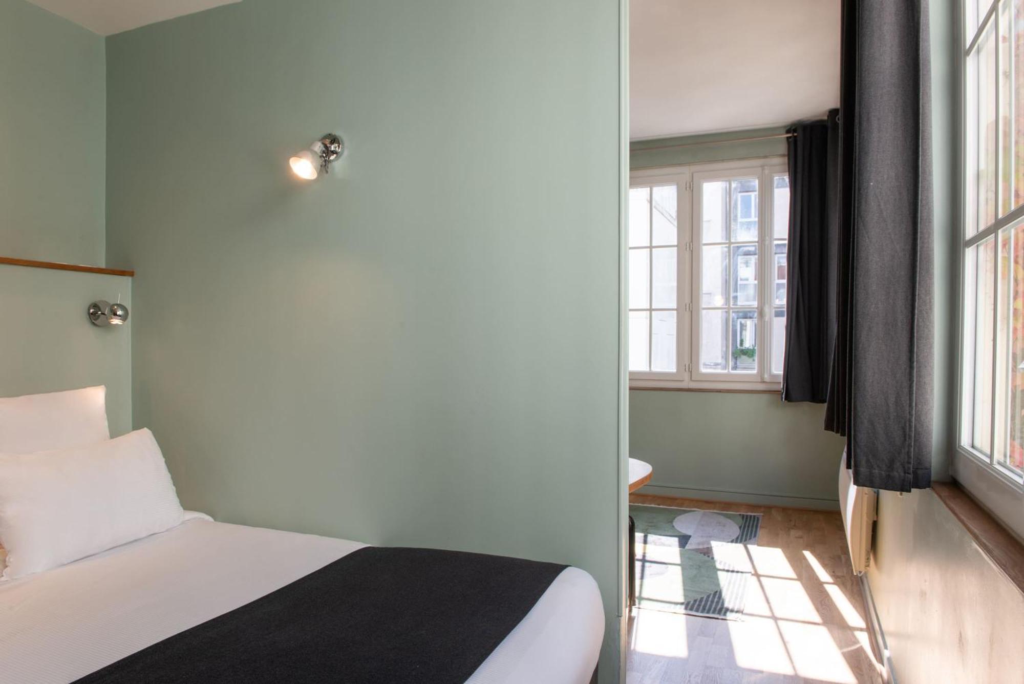 Helzear Montparnasse