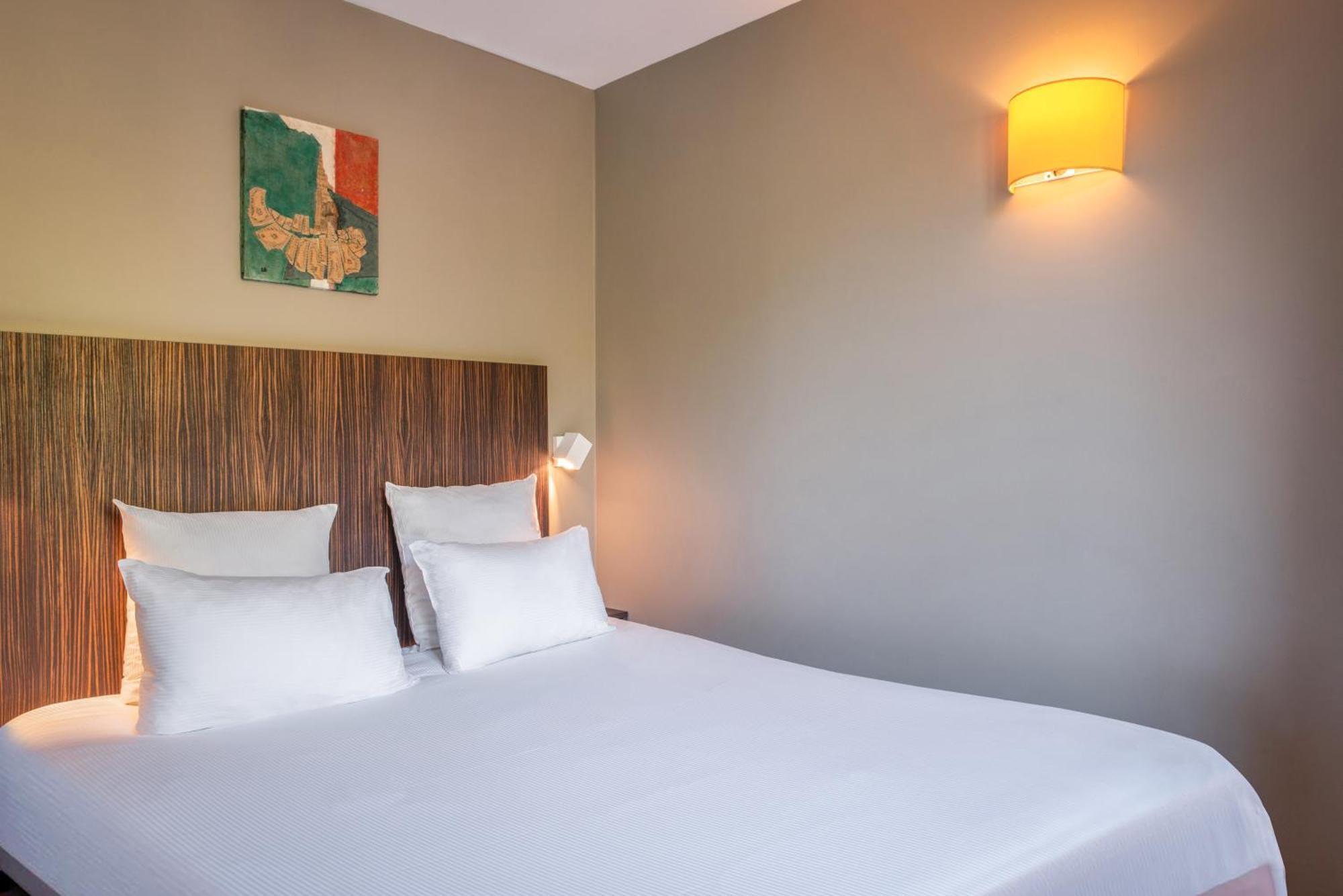 Hotel Suites&hôtel Helzear Champs-elysées 4*