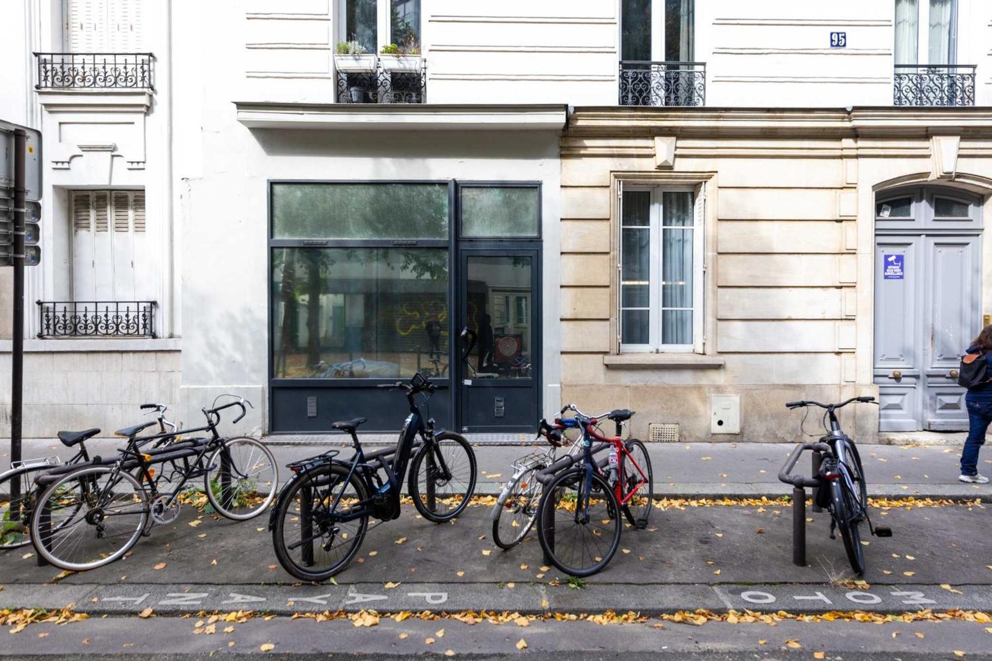 Cozy Nest Just Steps Away From The Lively Nation District Appartamento