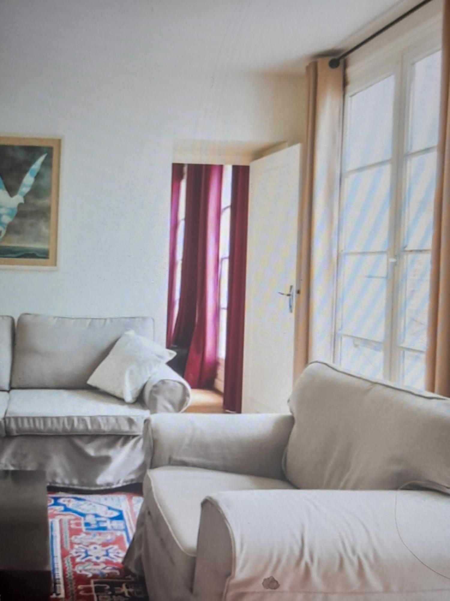 1 Minute Gare Montparnasse , Center, Awsome Place, Close To Eiffel Tour And Louvre Meusm , Front Metro * Parigi