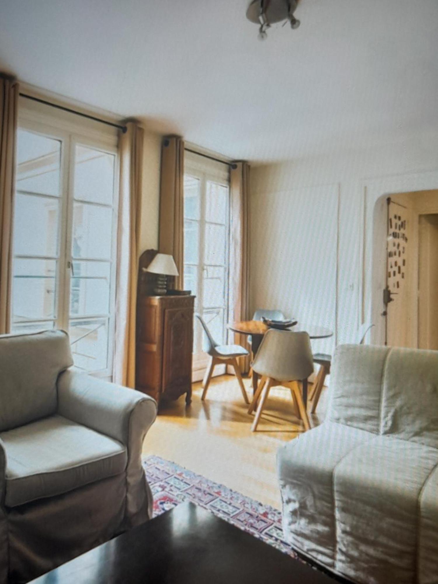 1 Minute Gare Montparnasse , Center, Awsome Place, Close To Eiffel Tour And Louvre Meusm , Front Metro * Parigi