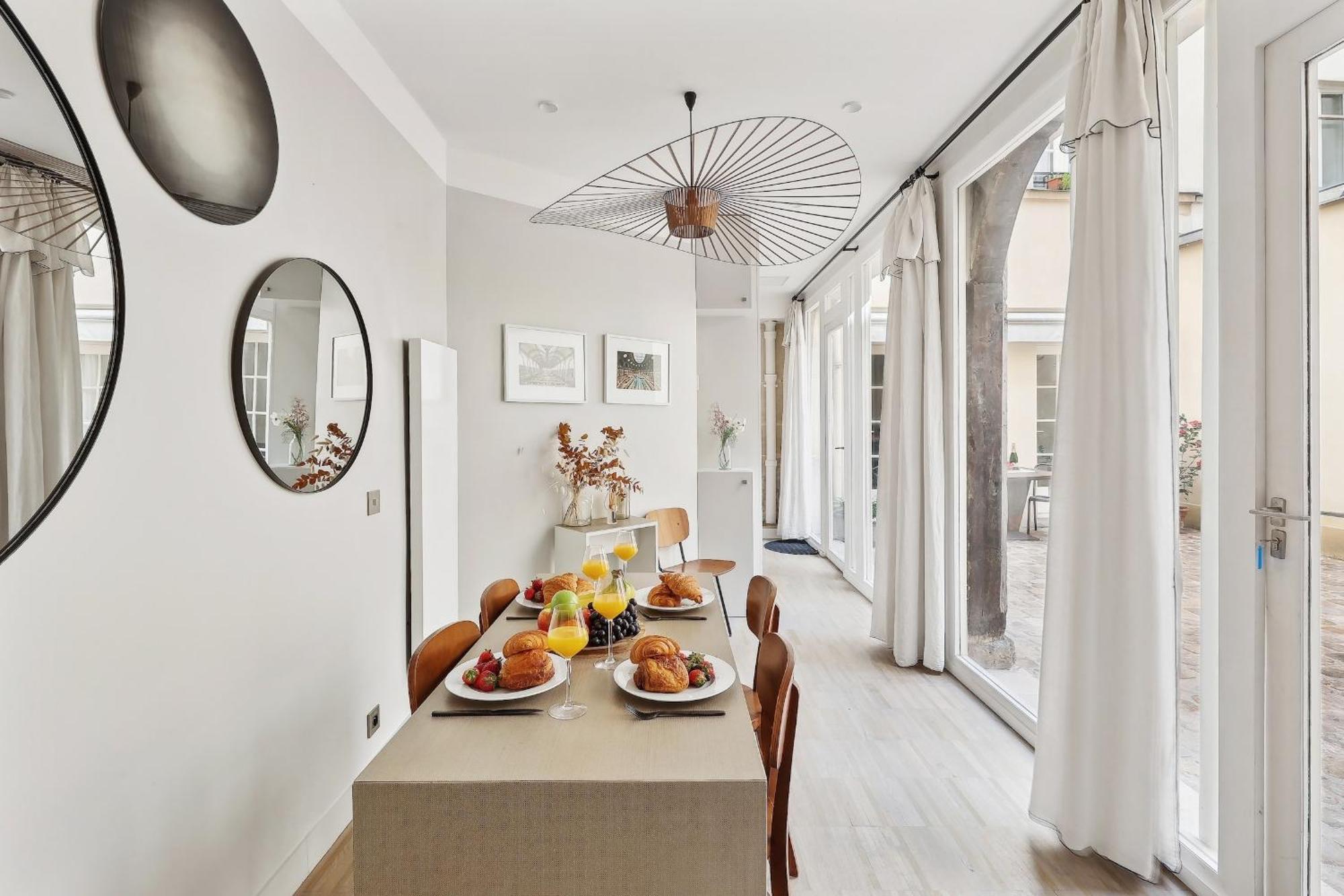 Le Marais & Place Des Vosges - Cityapartmentstay Apartment *