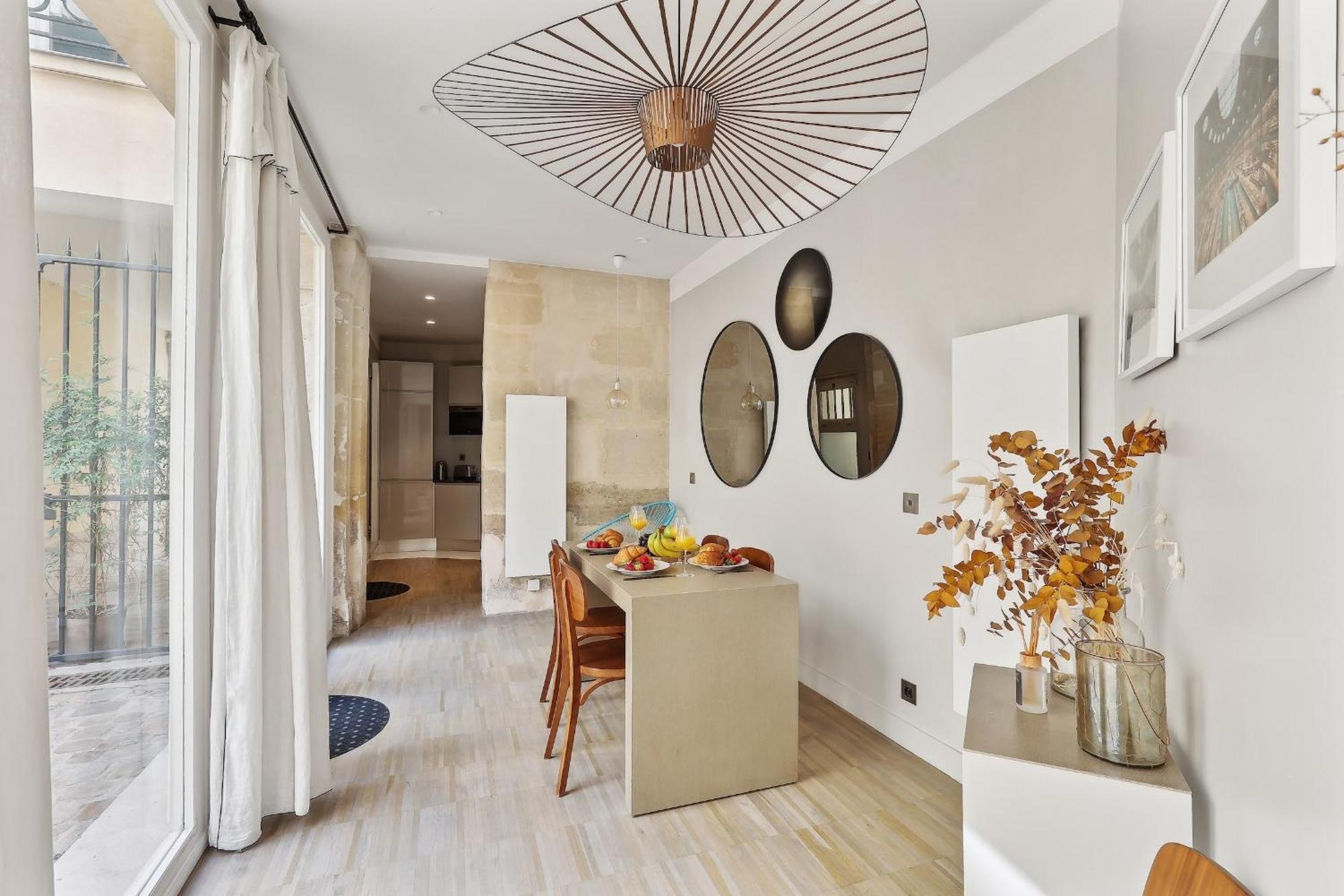 Le Marais & Place Des Vosges - Cityapartmentstay