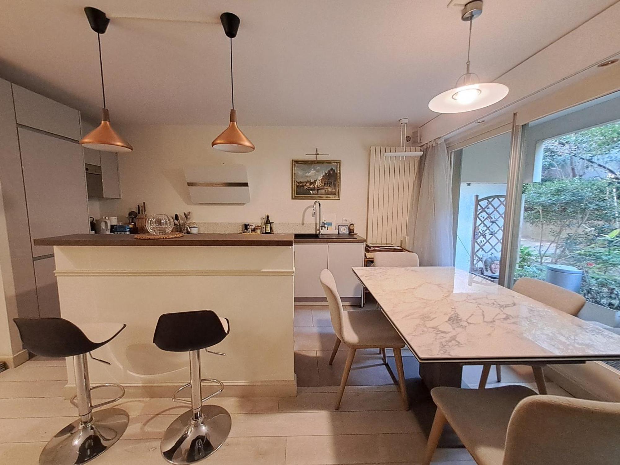 Appartamento Salle - Ci - Avec Jardin - 6eme Parigi