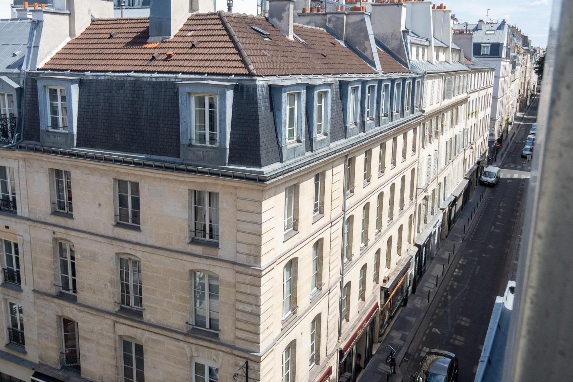 Lovely In The 7th Parigi