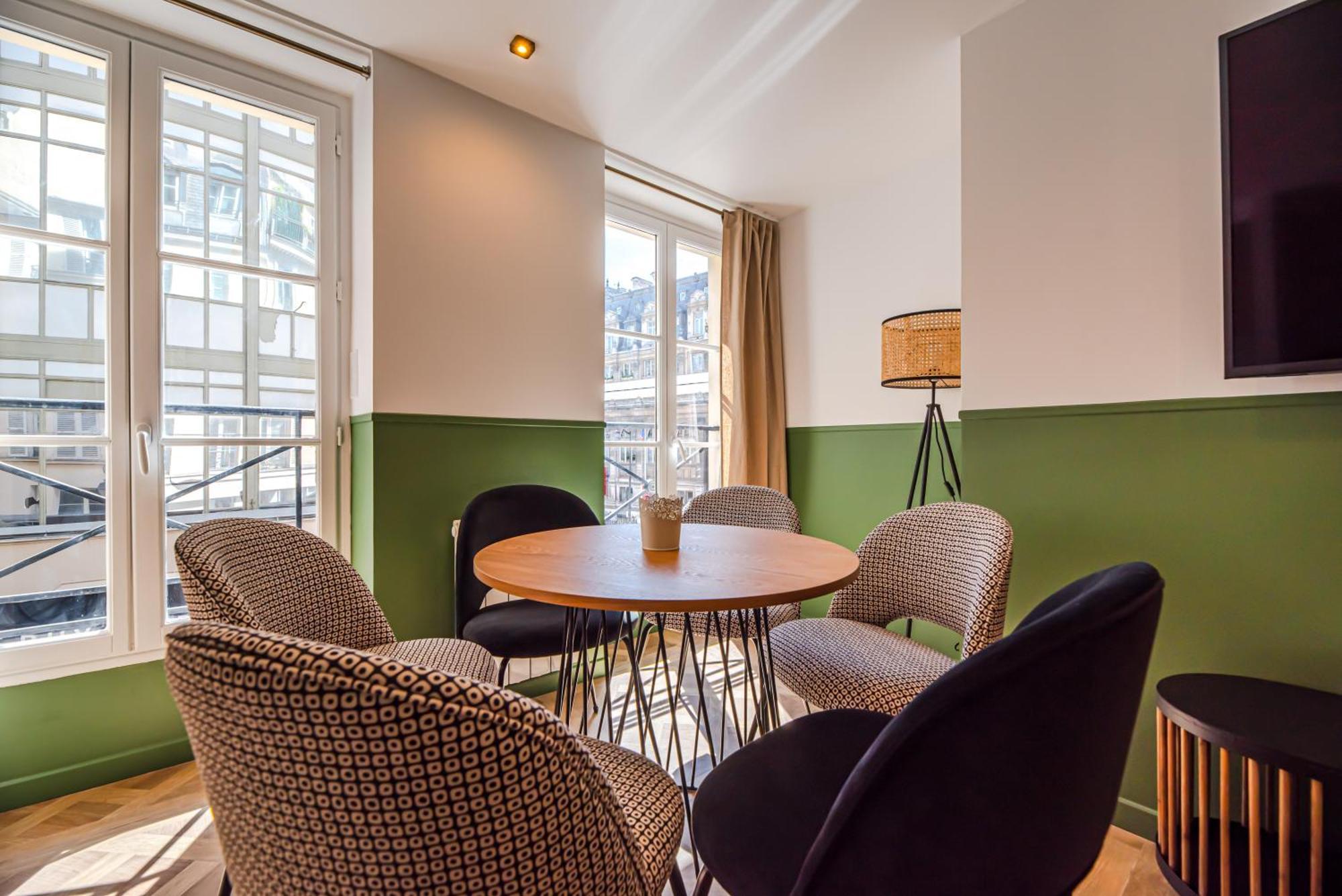 Cosy Flats- Notre Dame *