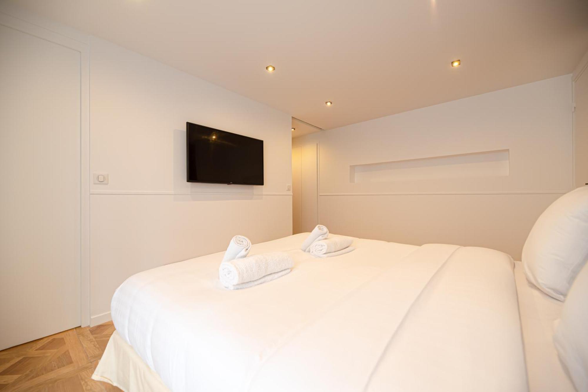 Cosy Flats- Notre Dame *