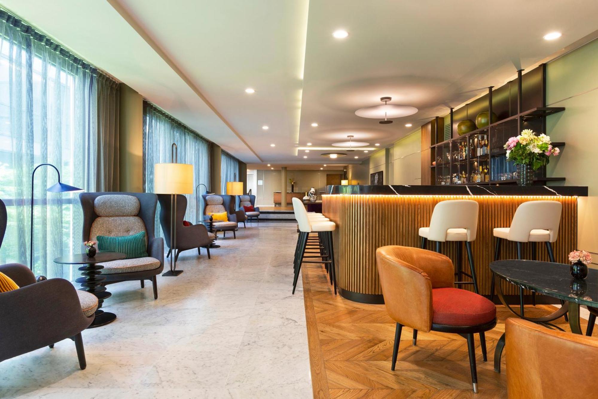 La Clef Tour Eiffel By The Crest Collection Hotel Parigi