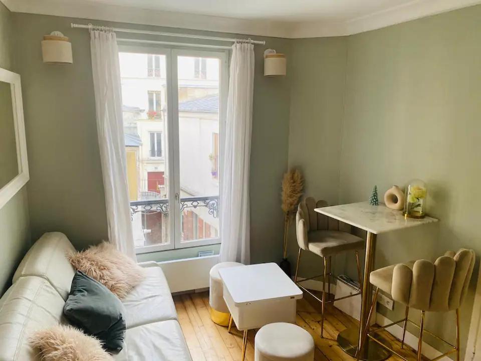 Wonderful Flat In Montmartre Parigi
