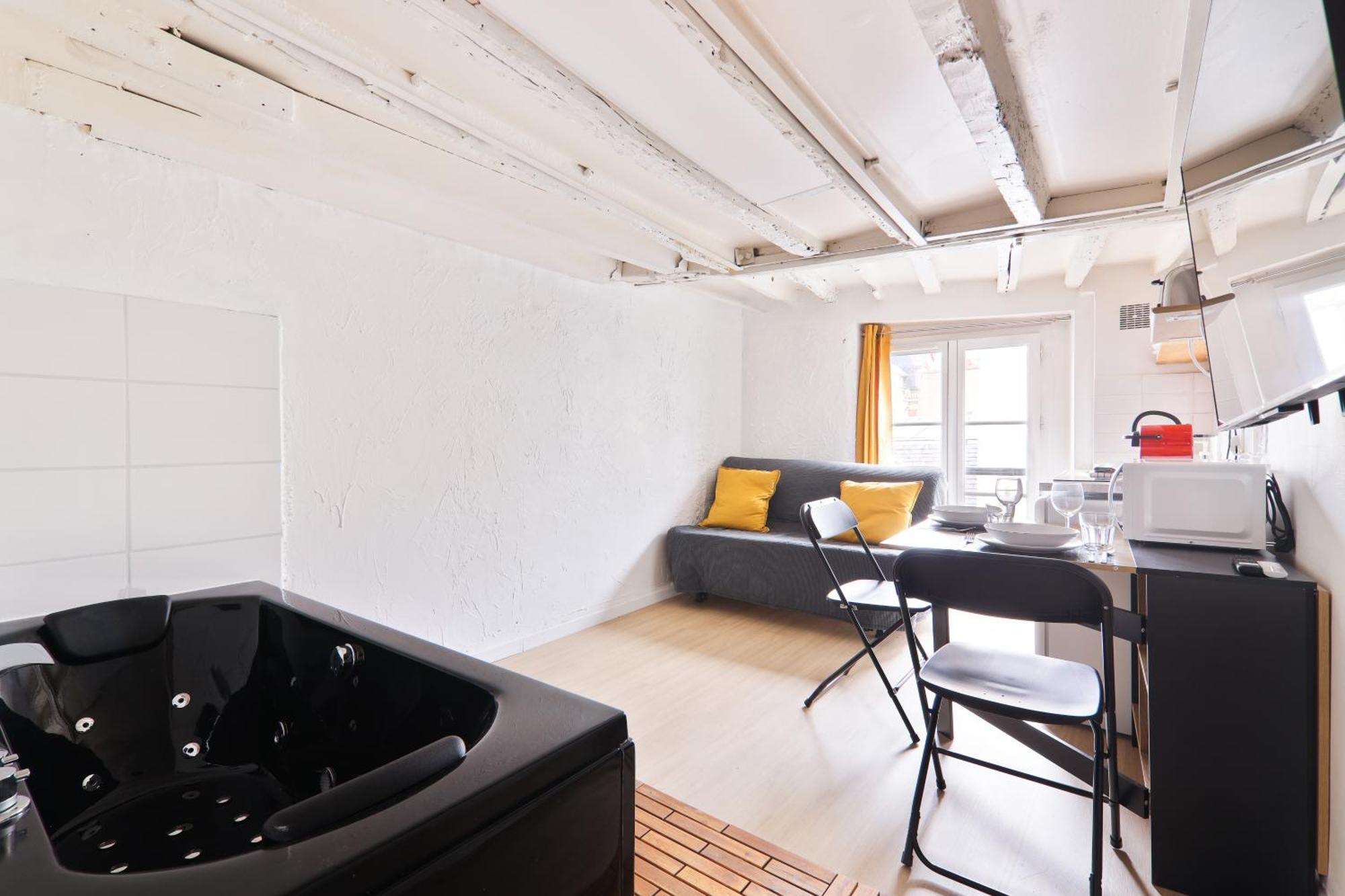 Quartier Saint-michel Notre-dame 3 Free Netflix * Parigi