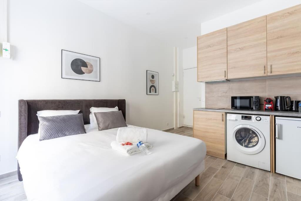 Ballu Place De Clichy Cosy Parigi