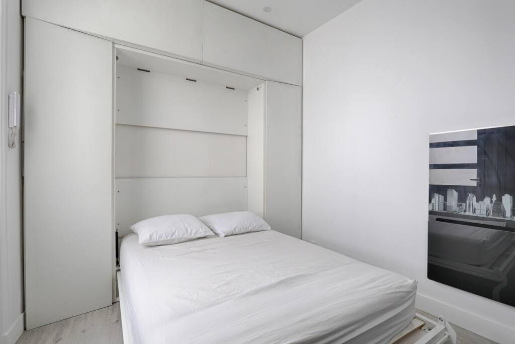 Fantin Latour Cosy Studio 2p Seine & Eiffel Tower