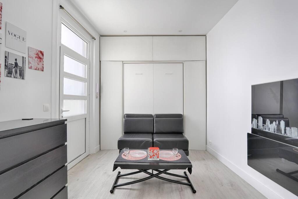 Fantin Latour Cosy Studio 2p Seine & Eiffel Tower *